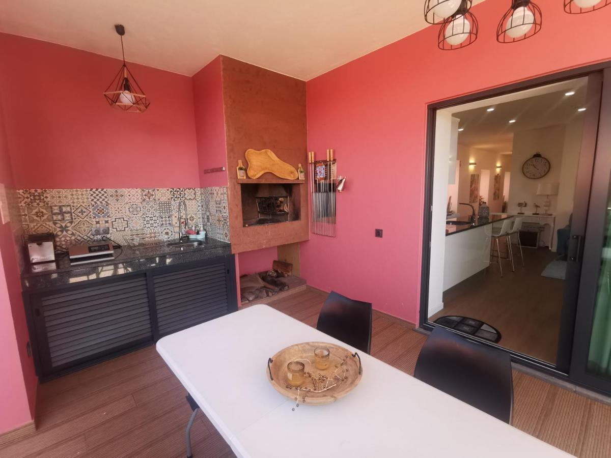 Charming Studios In Calheta Beach - Villa Esmeralda Exterior photo